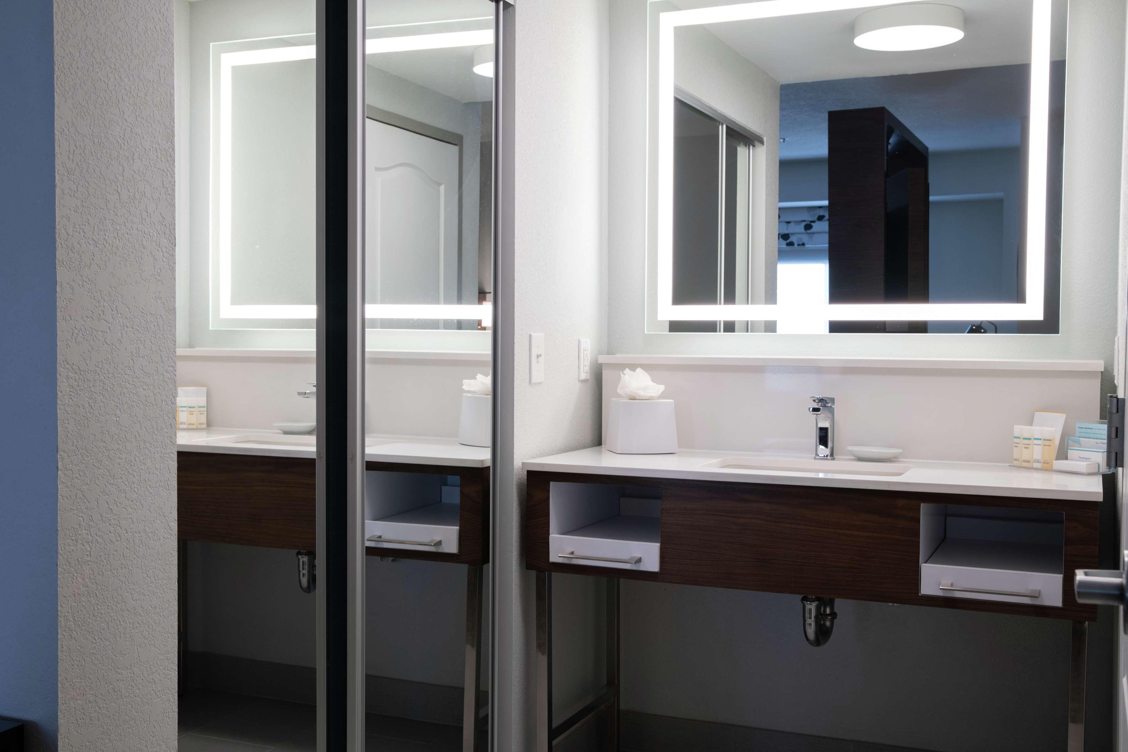Hampton Inn & Suites Sherman Oaks Los Angeles Esterno foto