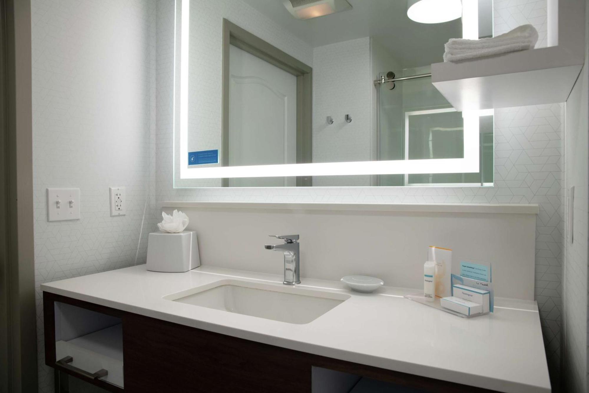 Hampton Inn & Suites Sherman Oaks Los Angeles Esterno foto